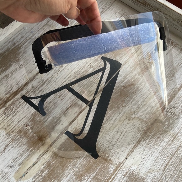 4/20 KIDS ANTI FOG SHIELD MASK - Picture 2 of 3